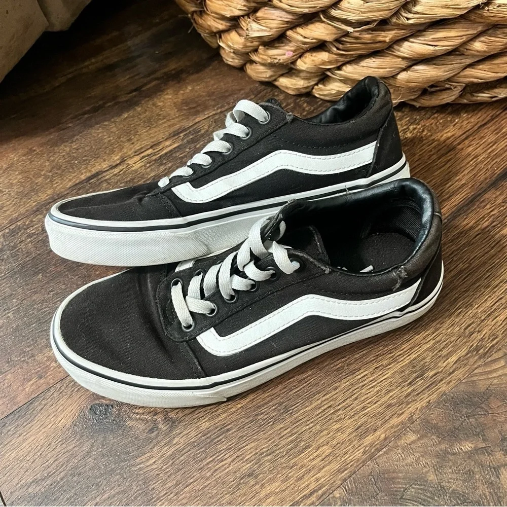 Vans Ward Black White Skate Shoes Canvas Sneakers - Women's 7
